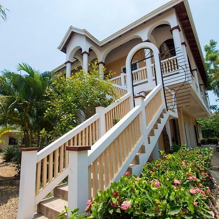 Caribbean Shores Bed & Breakfast Dangriga Zewnętrze zdjęcie