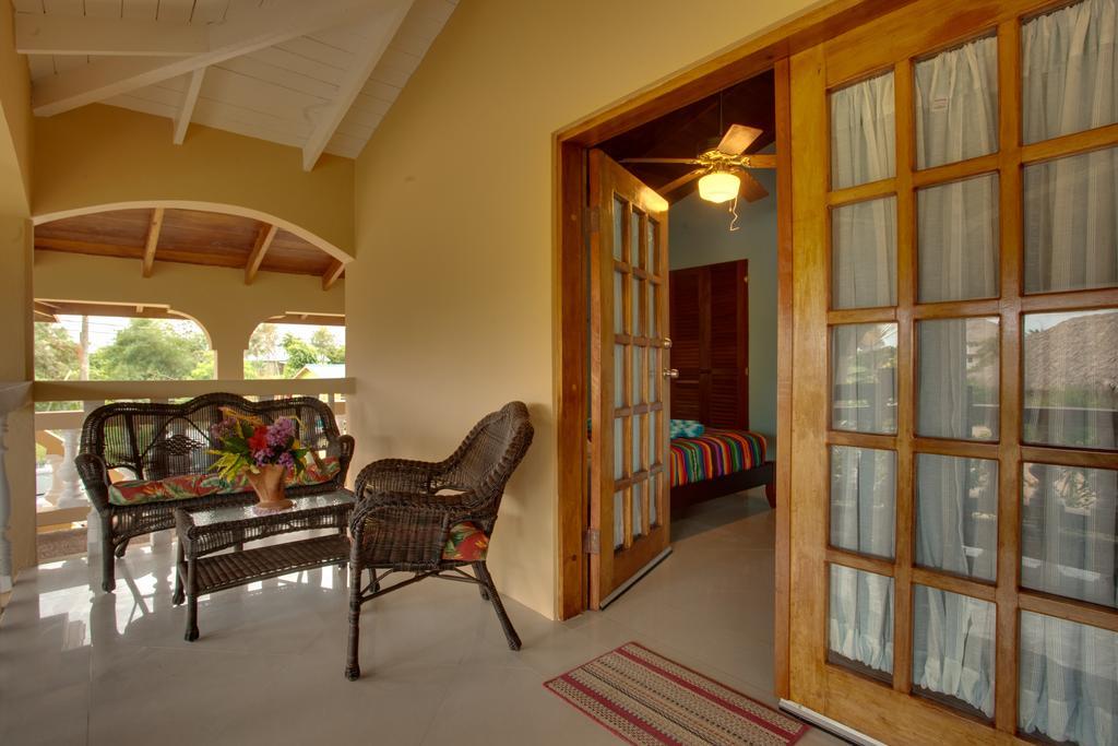 Caribbean Shores Bed & Breakfast Dangriga Pokój zdjęcie