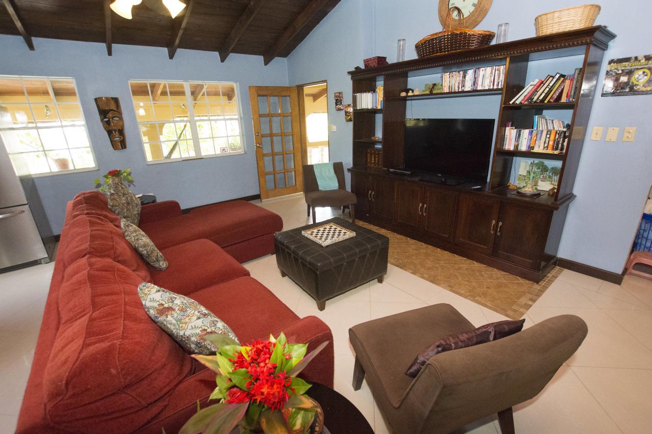 Caribbean Shores Bed & Breakfast Dangriga Zewnętrze zdjęcie