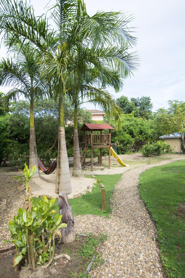 Caribbean Shores Bed & Breakfast Dangriga Zewnętrze zdjęcie